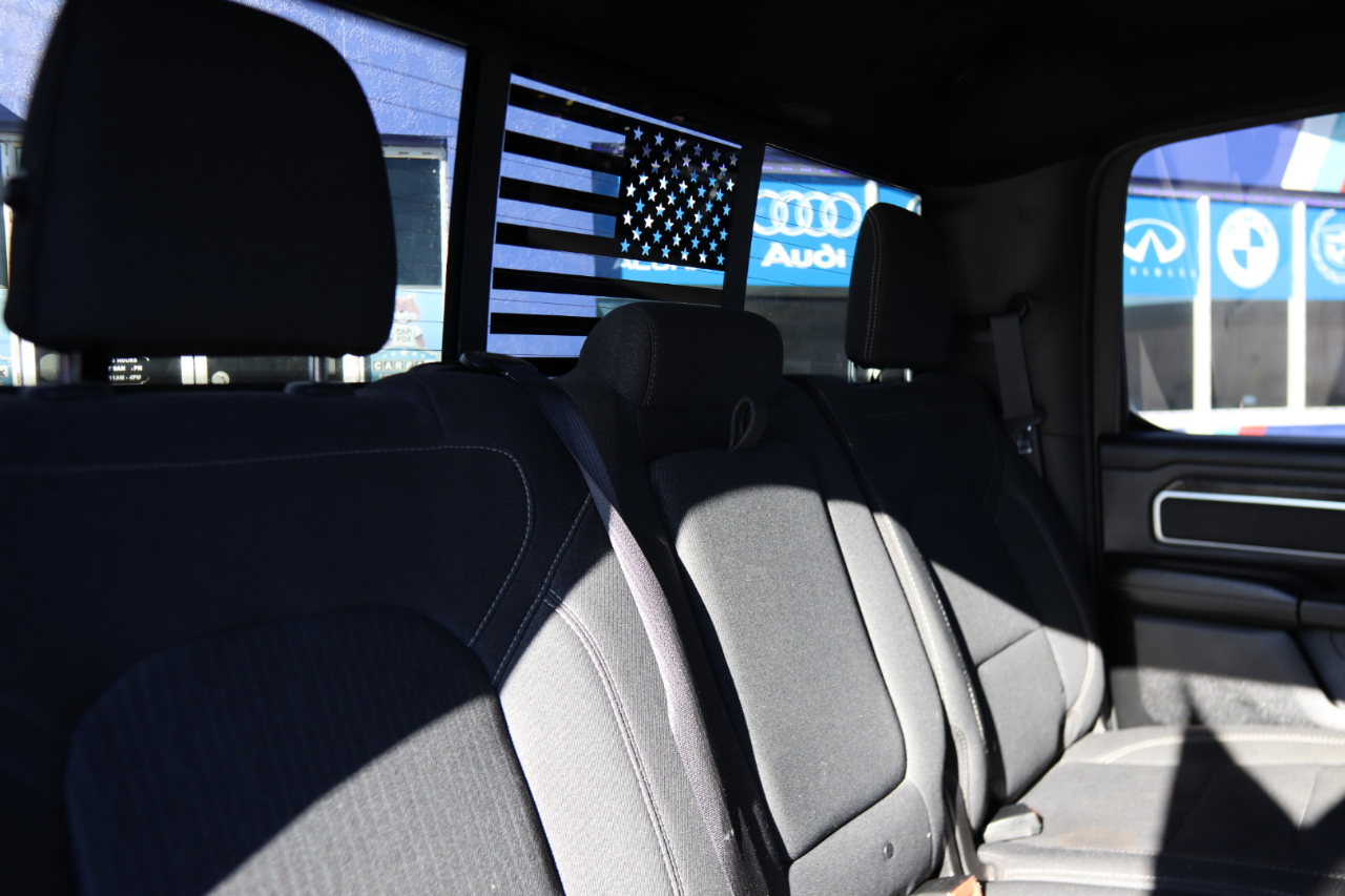 RAM 1500 Big Horn/Lone Star 4x4 Crew Cab 5'7" Box 2019