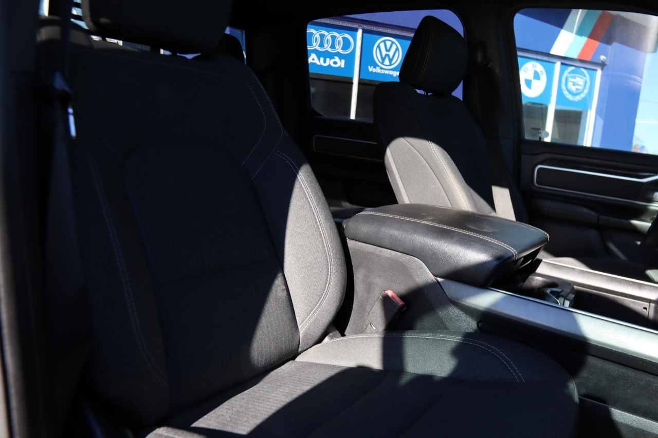 RAM 1500 Big Horn/Lone Star 4x4 Crew Cab 5'7" Box 2019