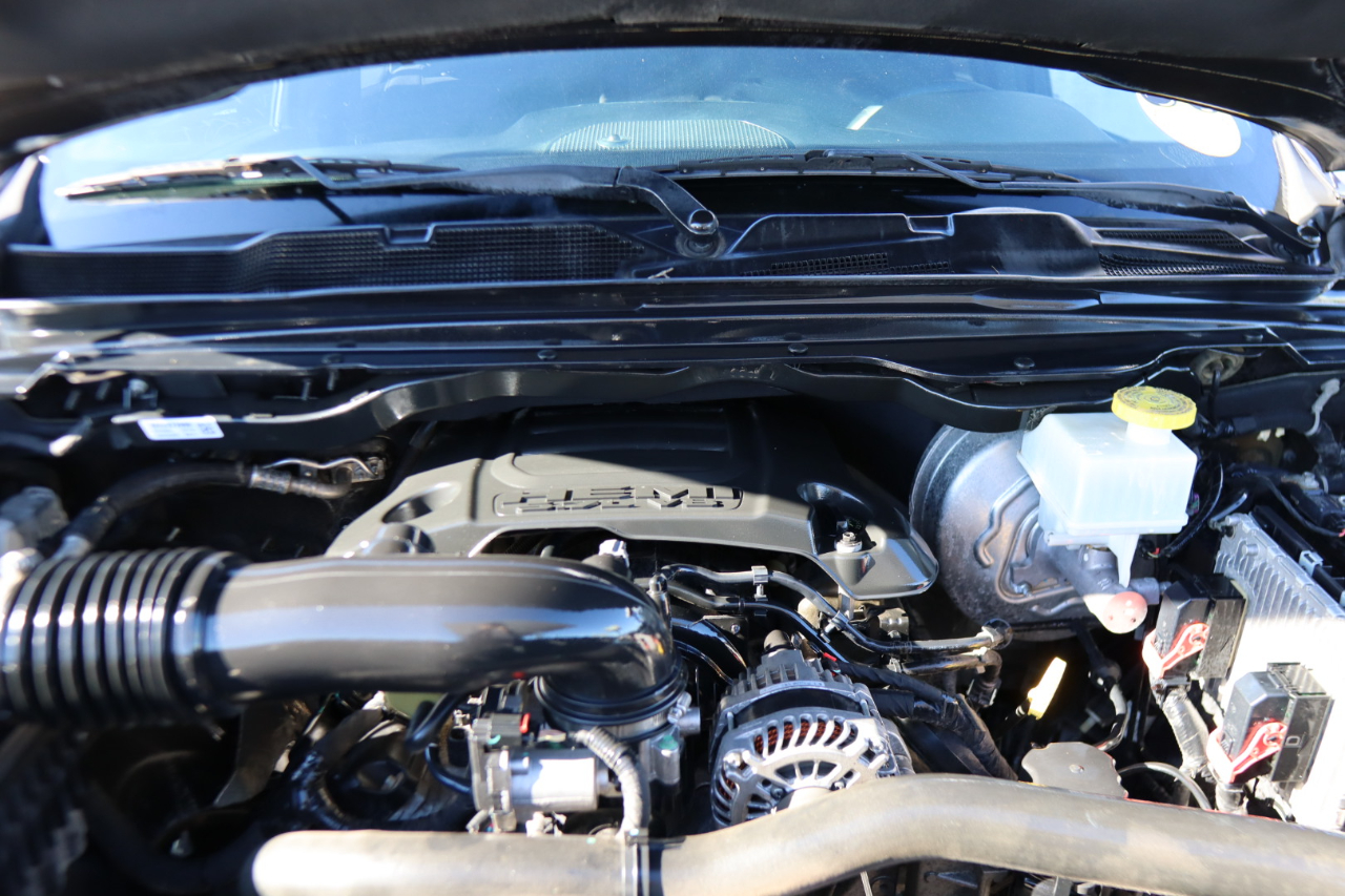 RAM 1500 Big Horn/Lone Star 4x4 Crew Cab 5'7" Box 2019