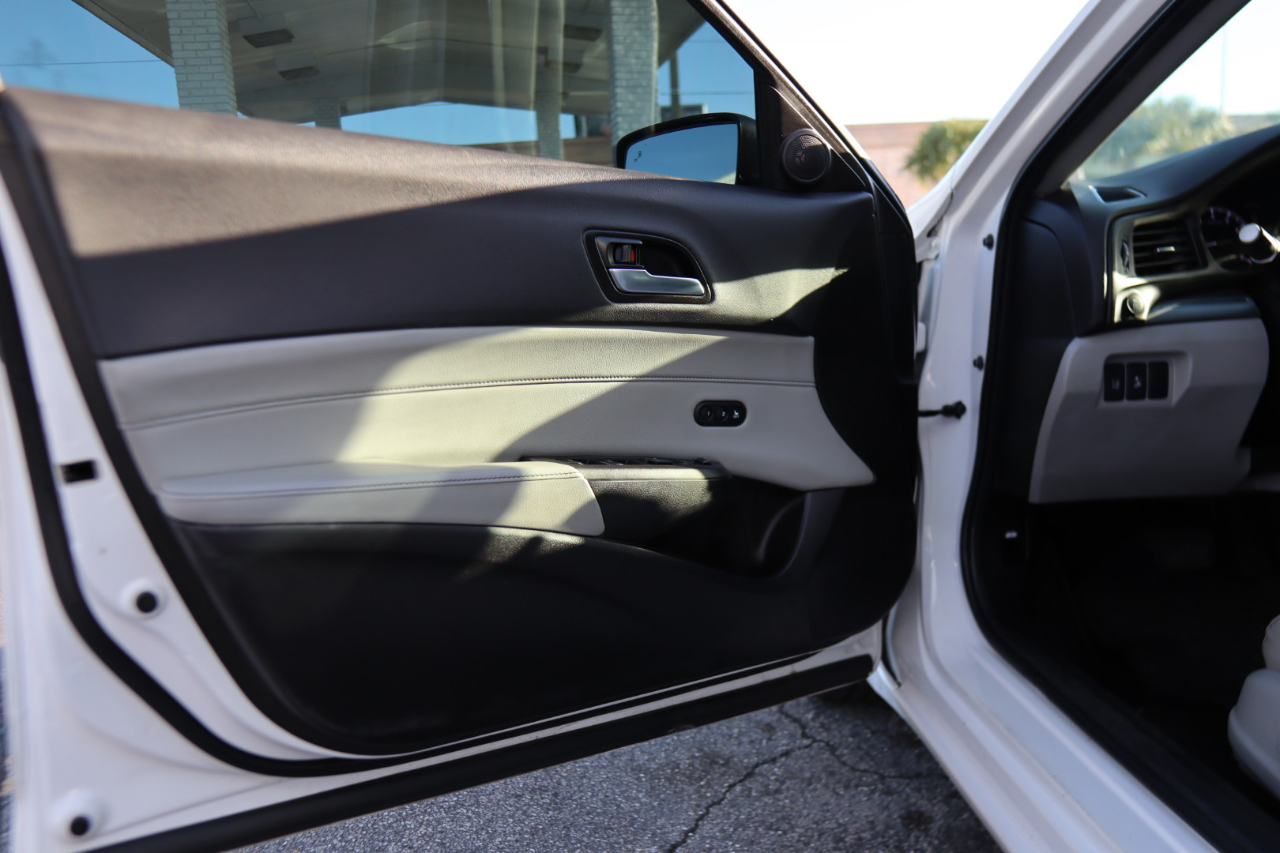 Acura ILX Sedan w/Technology Pkg 2020