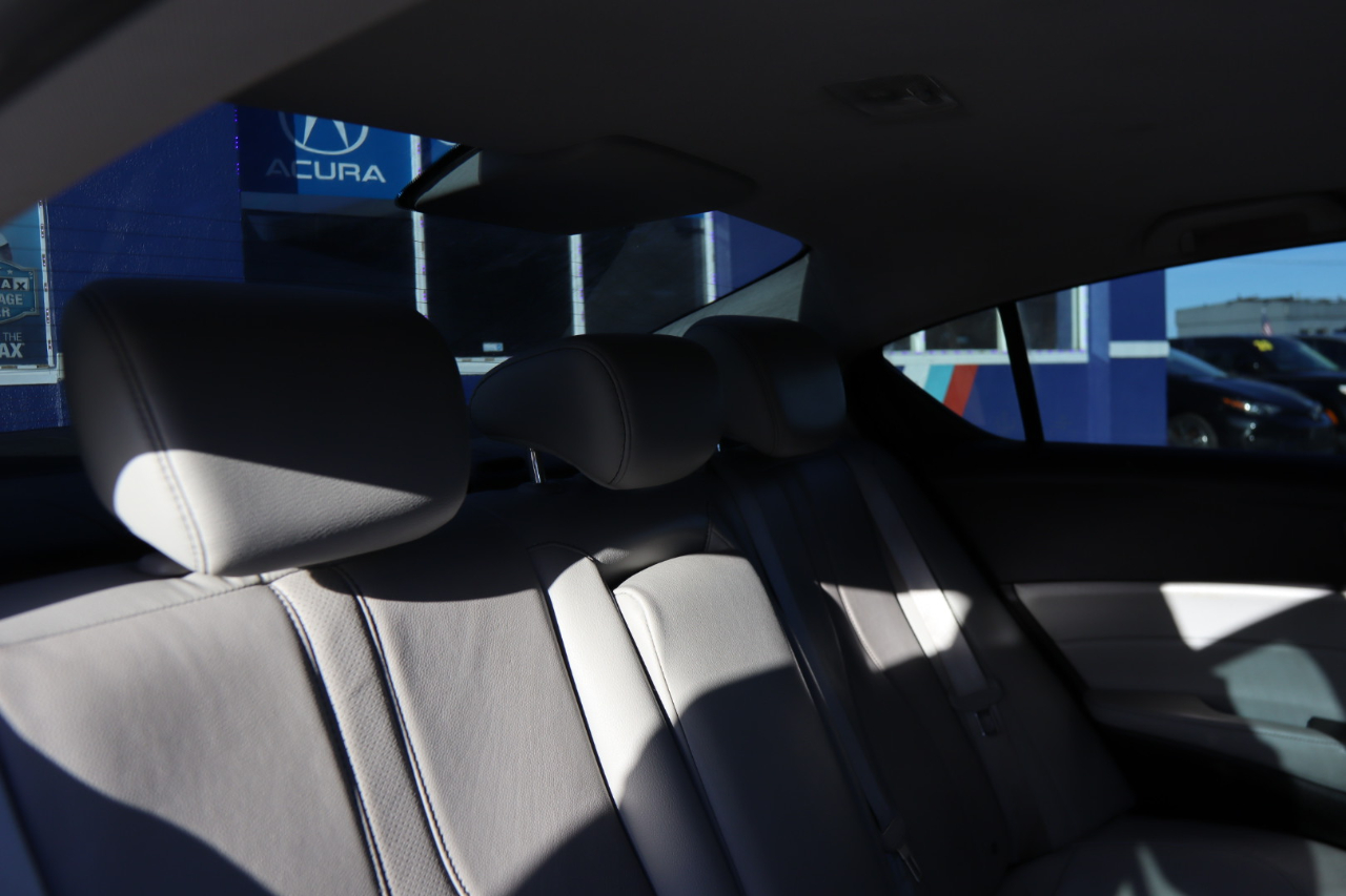 Acura ILX Sedan w/Technology Pkg 2020