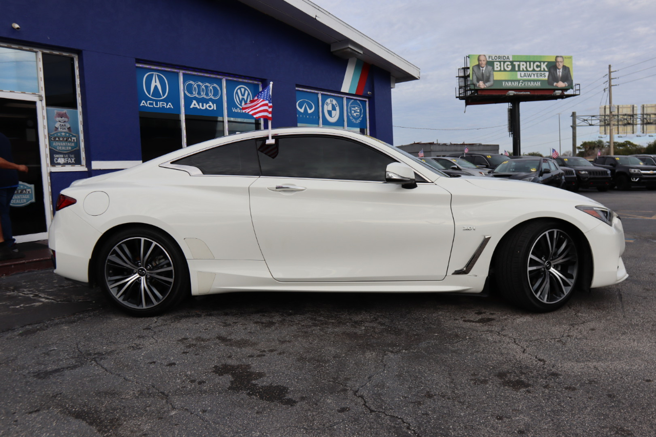 Infiniti Q60 3.0t LUXE RWD 2020
