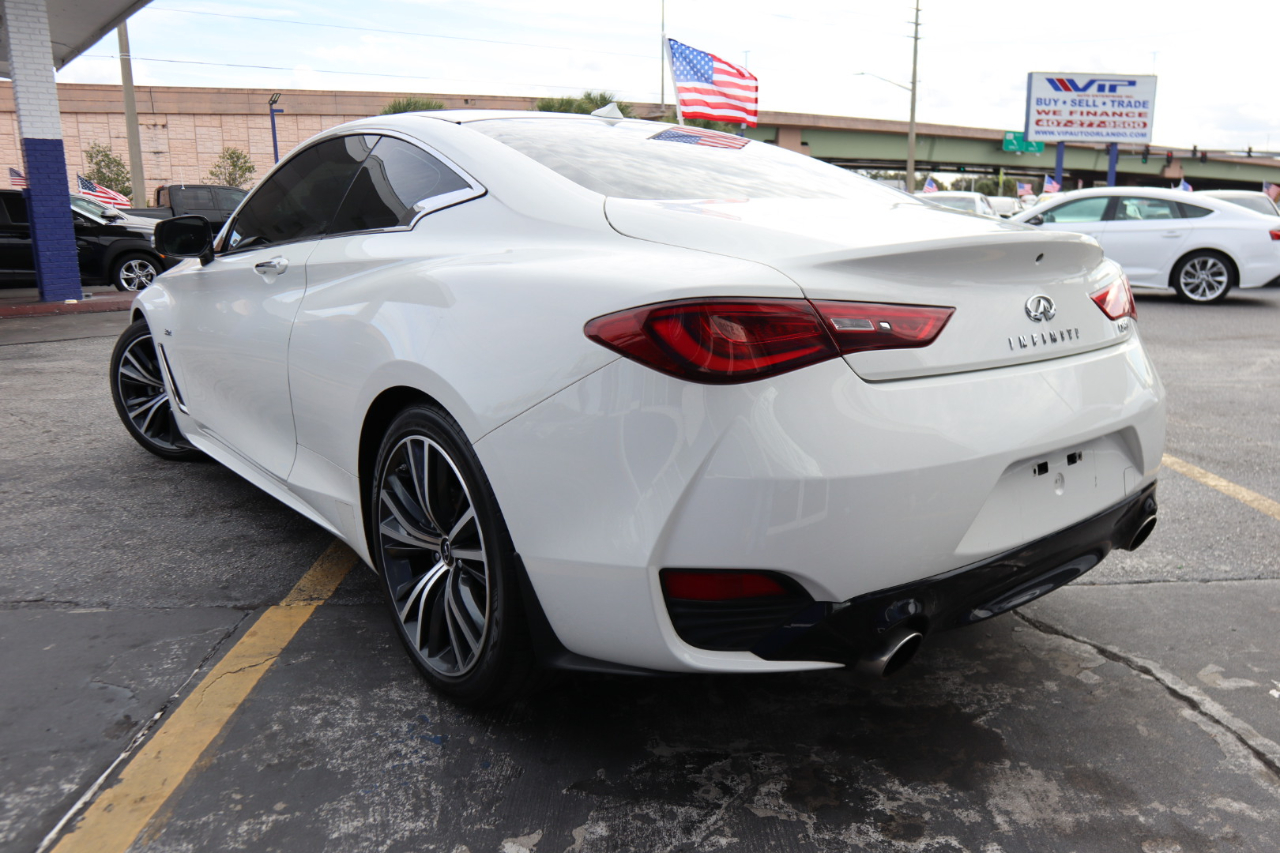 Infiniti Q60 3.0t LUXE RWD 2020