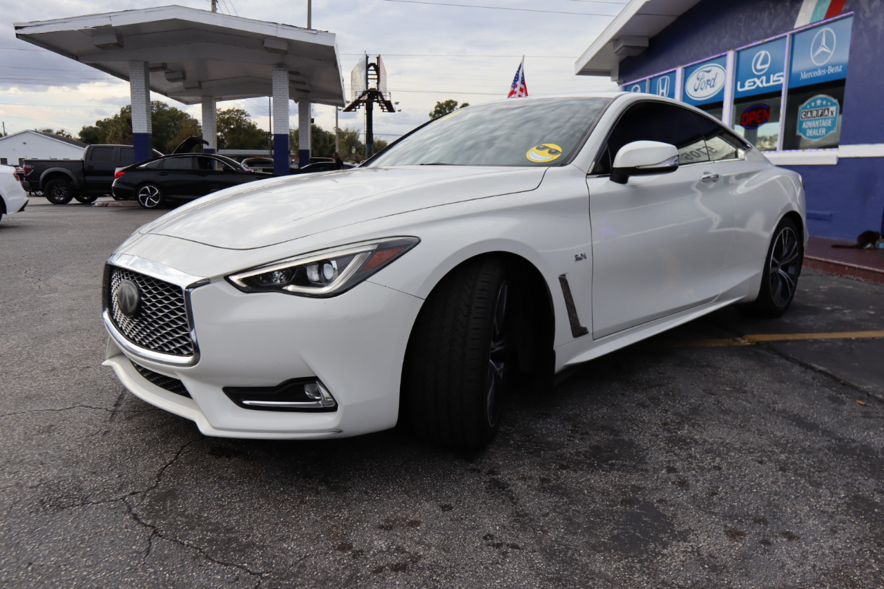 Infiniti Q60 3.0t LUXE RWD 2020