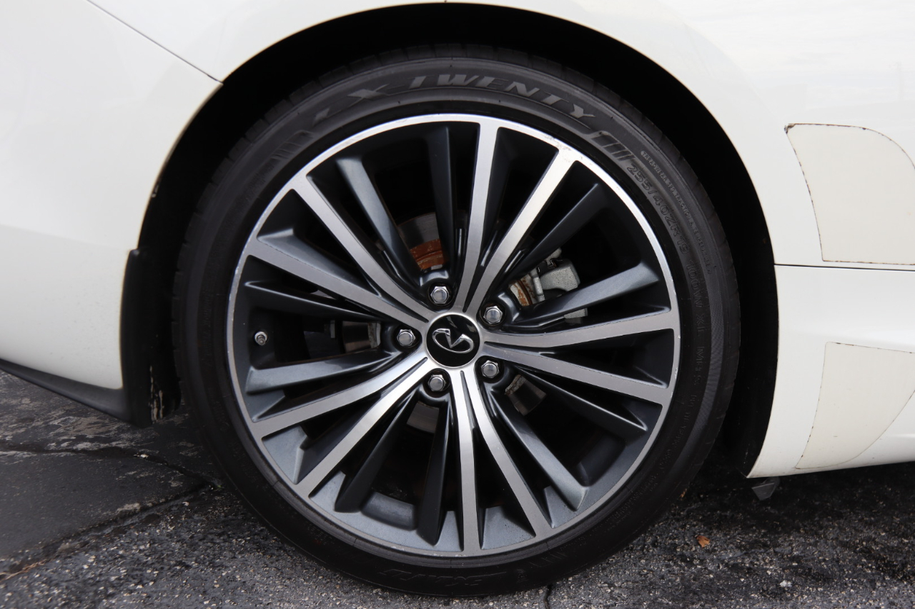 Infiniti Q60 3.0t LUXE RWD 2020