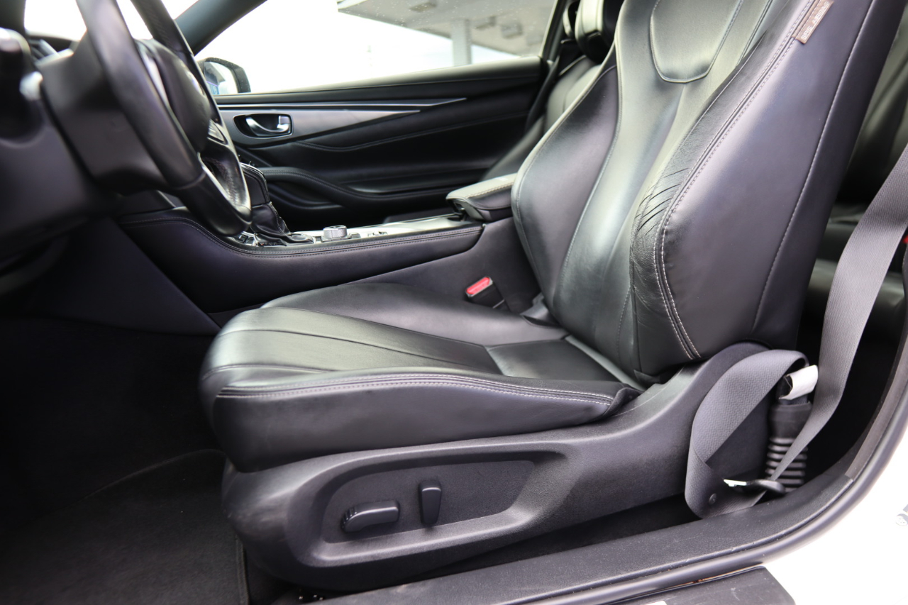 Infiniti Q60 3.0t LUXE RWD 2020