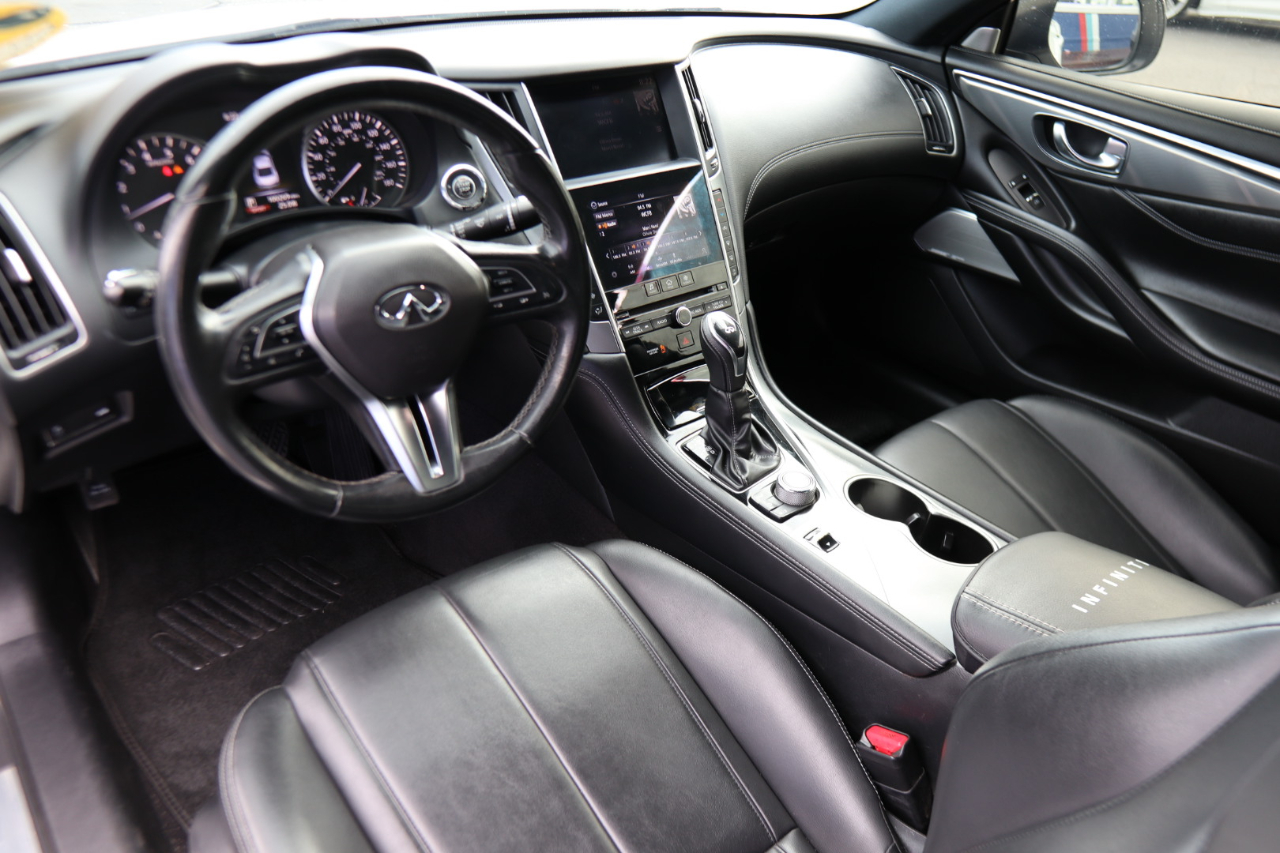 Infiniti Q60 3.0t LUXE RWD 2020