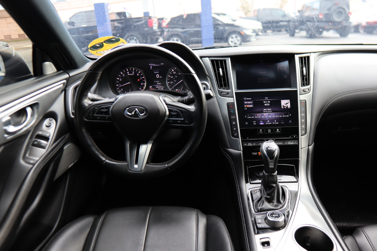 Infiniti Q60 3.0t LUXE RWD 2020