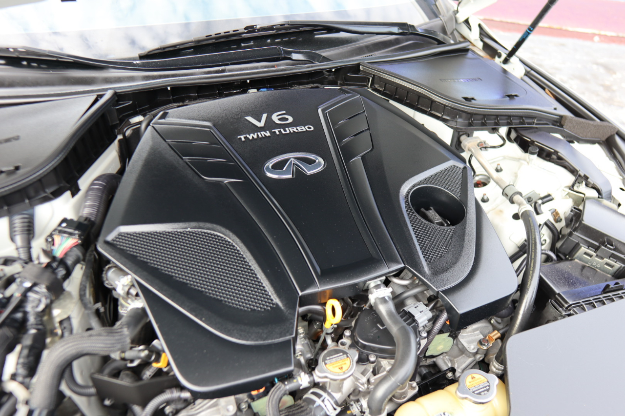 Infiniti Q60 3.0t LUXE RWD 2020