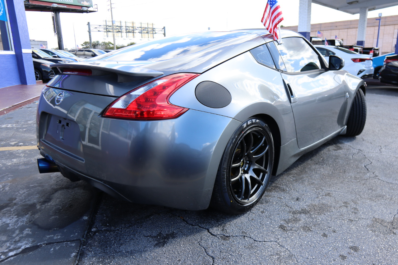 Nissan 370Z 2dr Cpe Auto 2012