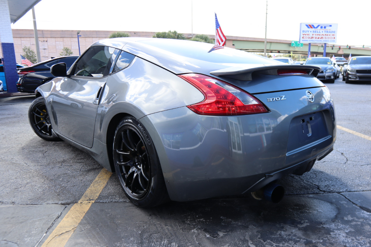 Nissan 370Z 2dr Cpe Auto 2012