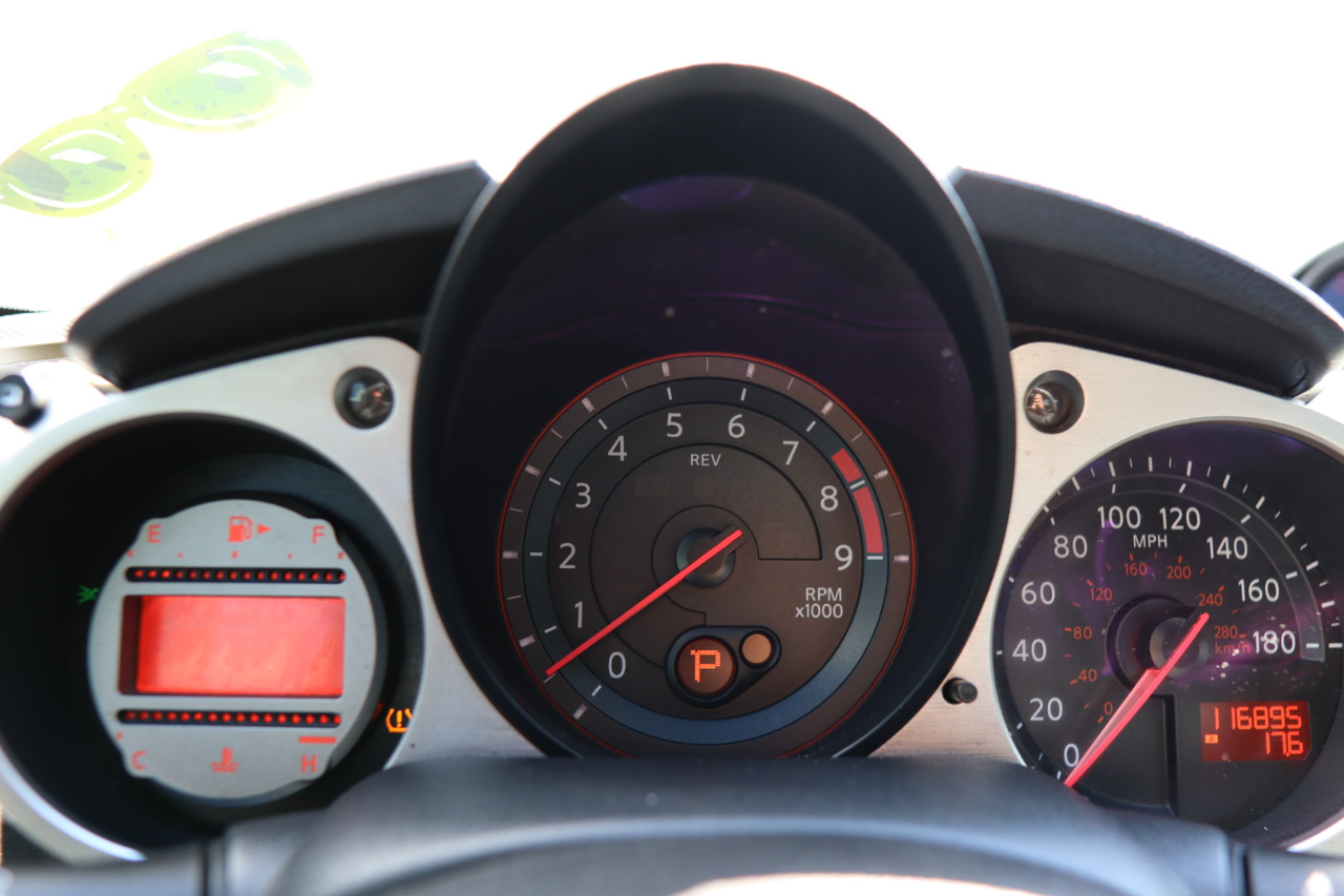 Nissan 370Z 2dr Cpe Auto 2012