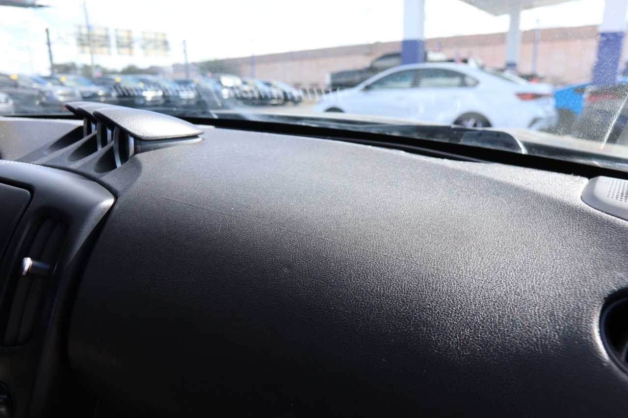 Nissan 370Z 2dr Cpe Auto 2012