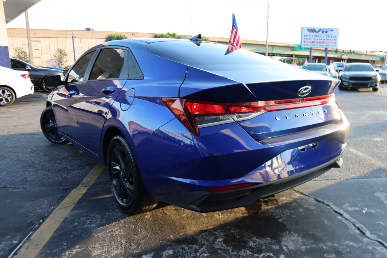 Hyundai Elantra SEL IVT 2022