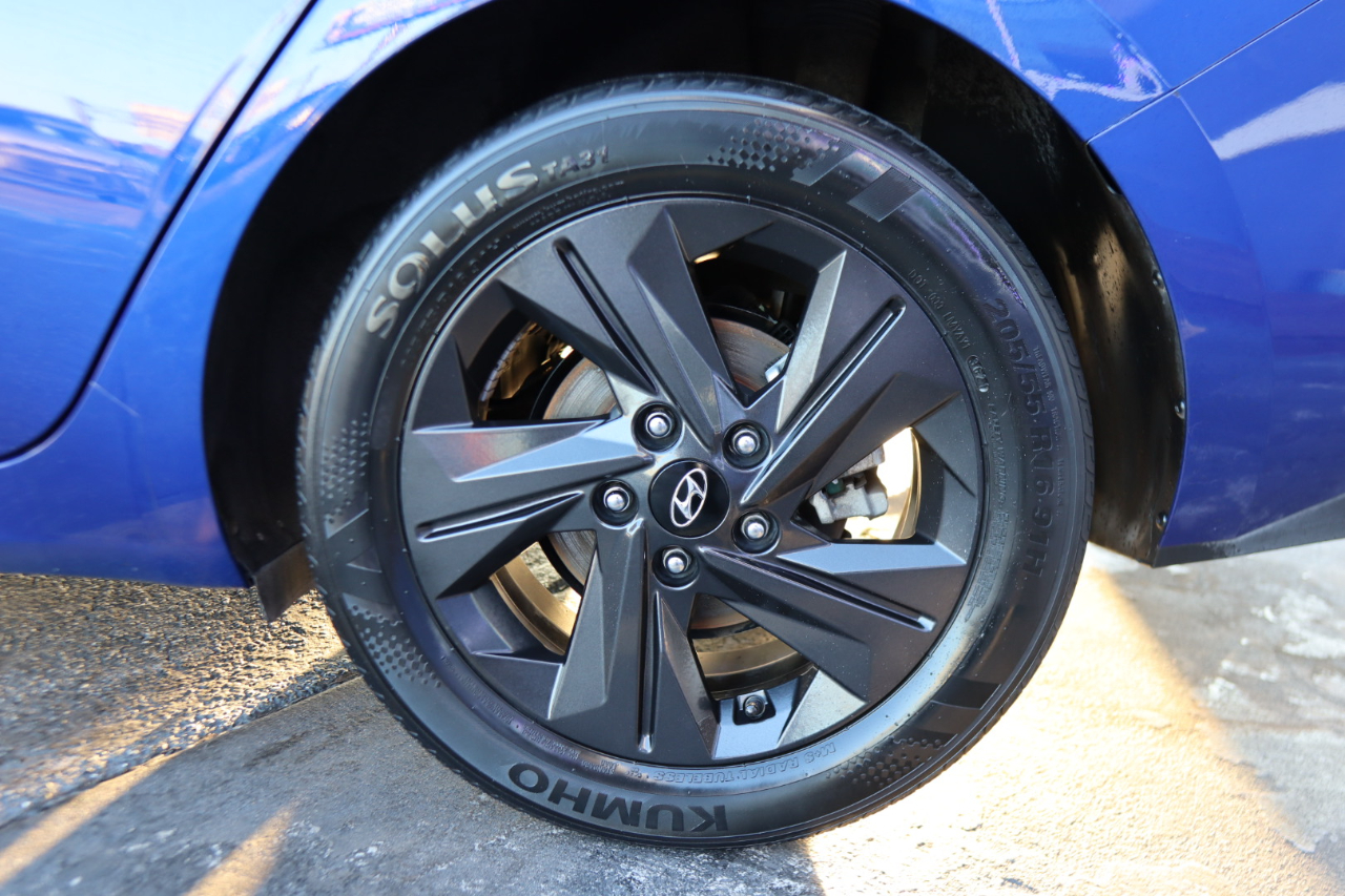 Hyundai Elantra SEL IVT 2022