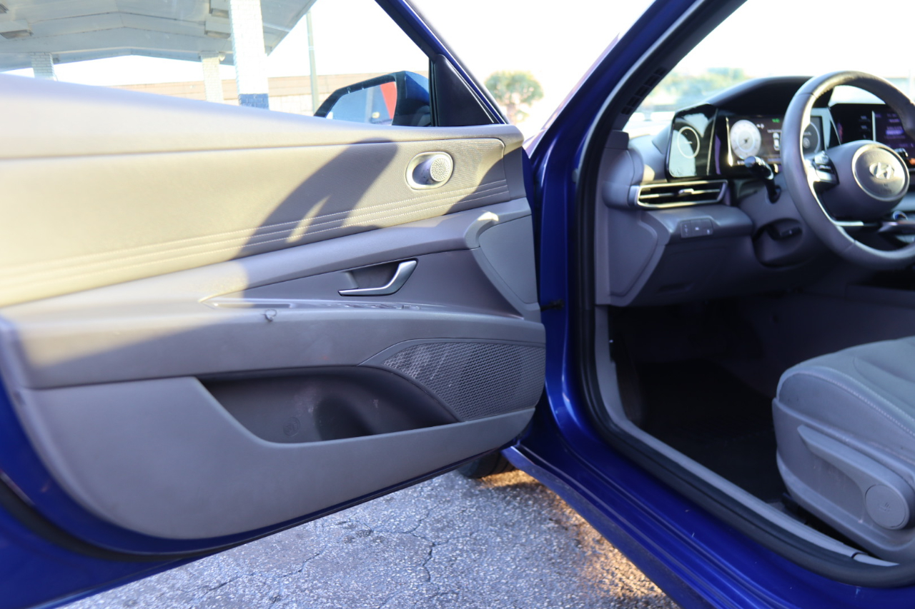 Hyundai Elantra SEL IVT 2022