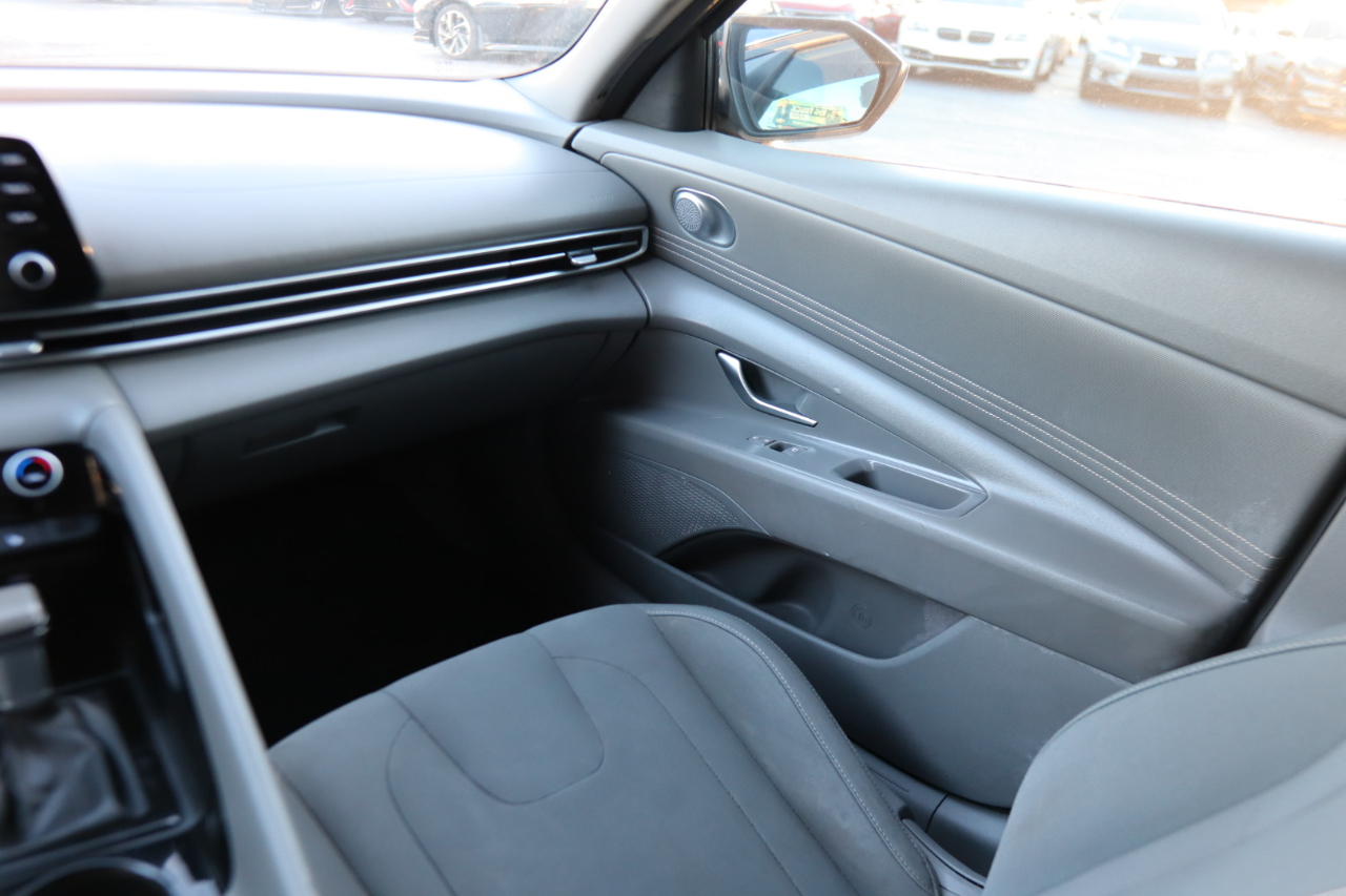 Hyundai Elantra SEL IVT 2022