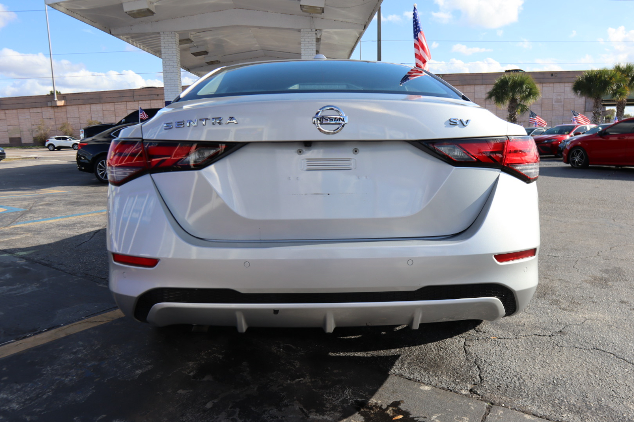 Nissan Sentra SV CVT 2020