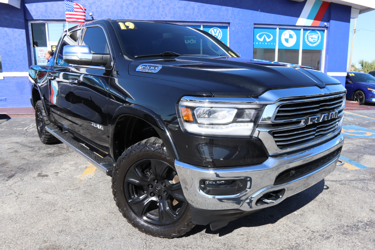 RAM 1500 Laramie 4x4 Crew Cab 5'7" Box 2019