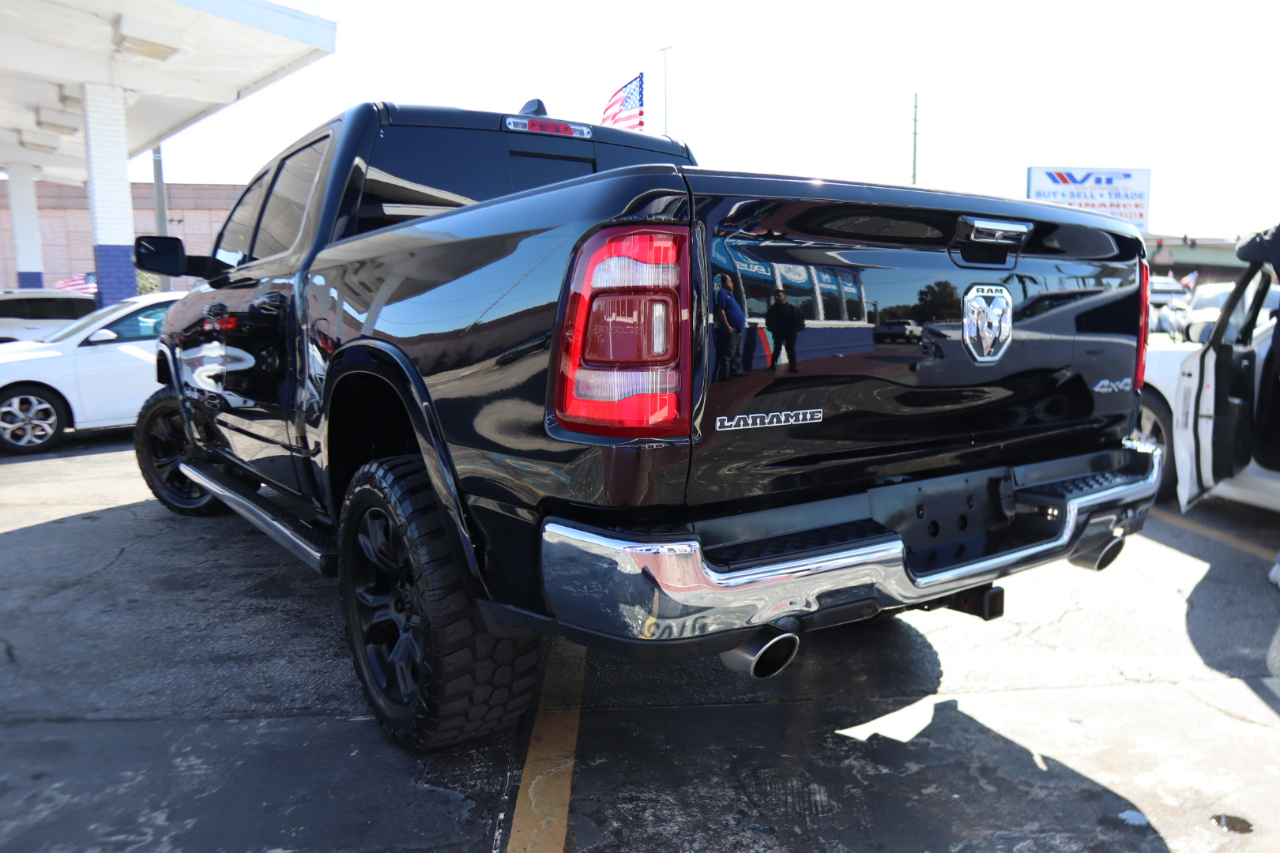 RAM 1500 Laramie 4x4 Crew Cab 5'7" Box 2019