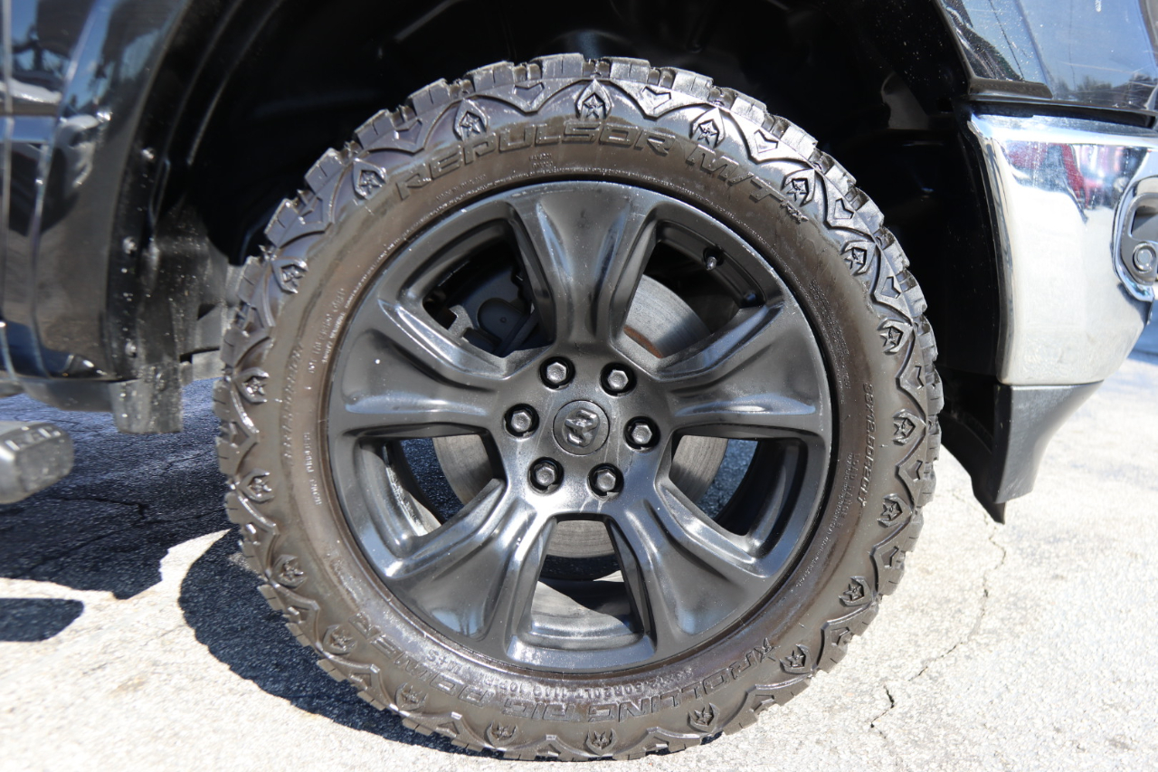 RAM 1500 Laramie 4x4 Crew Cab 5'7" Box 2019