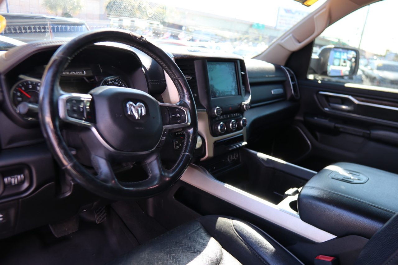 RAM 1500 Laramie 4x4 Crew Cab 5'7" Box 2019