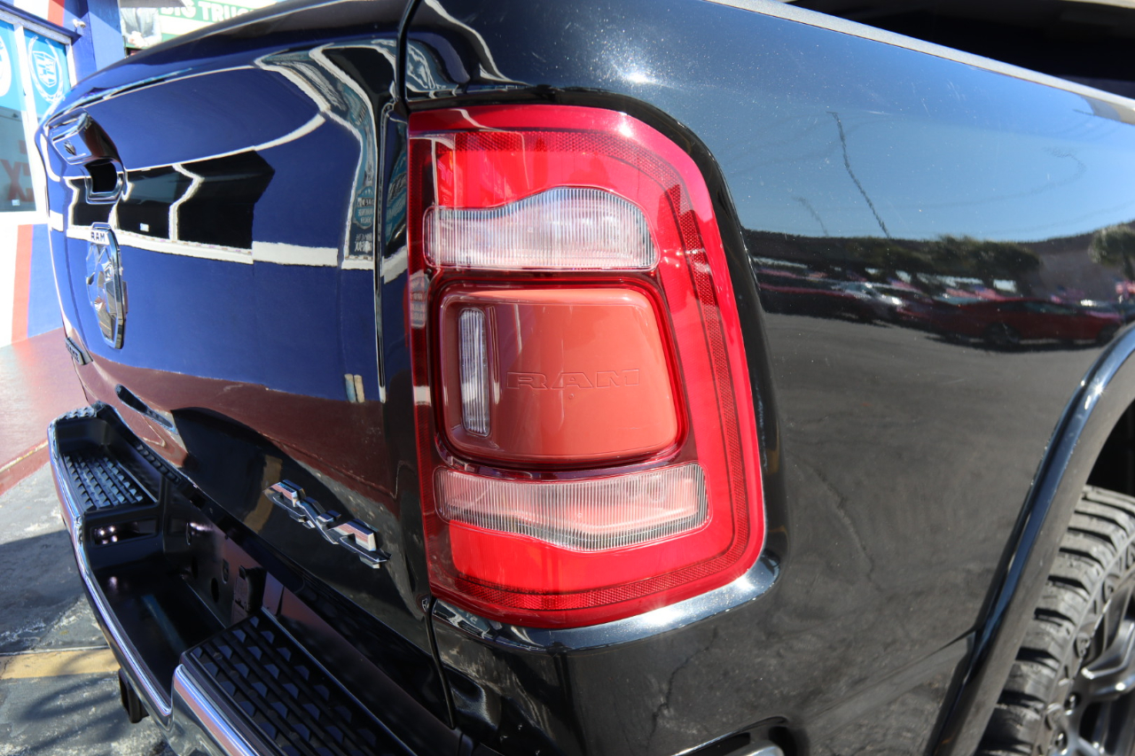 RAM 1500 Laramie 4x4 Crew Cab 5'7" Box 2019