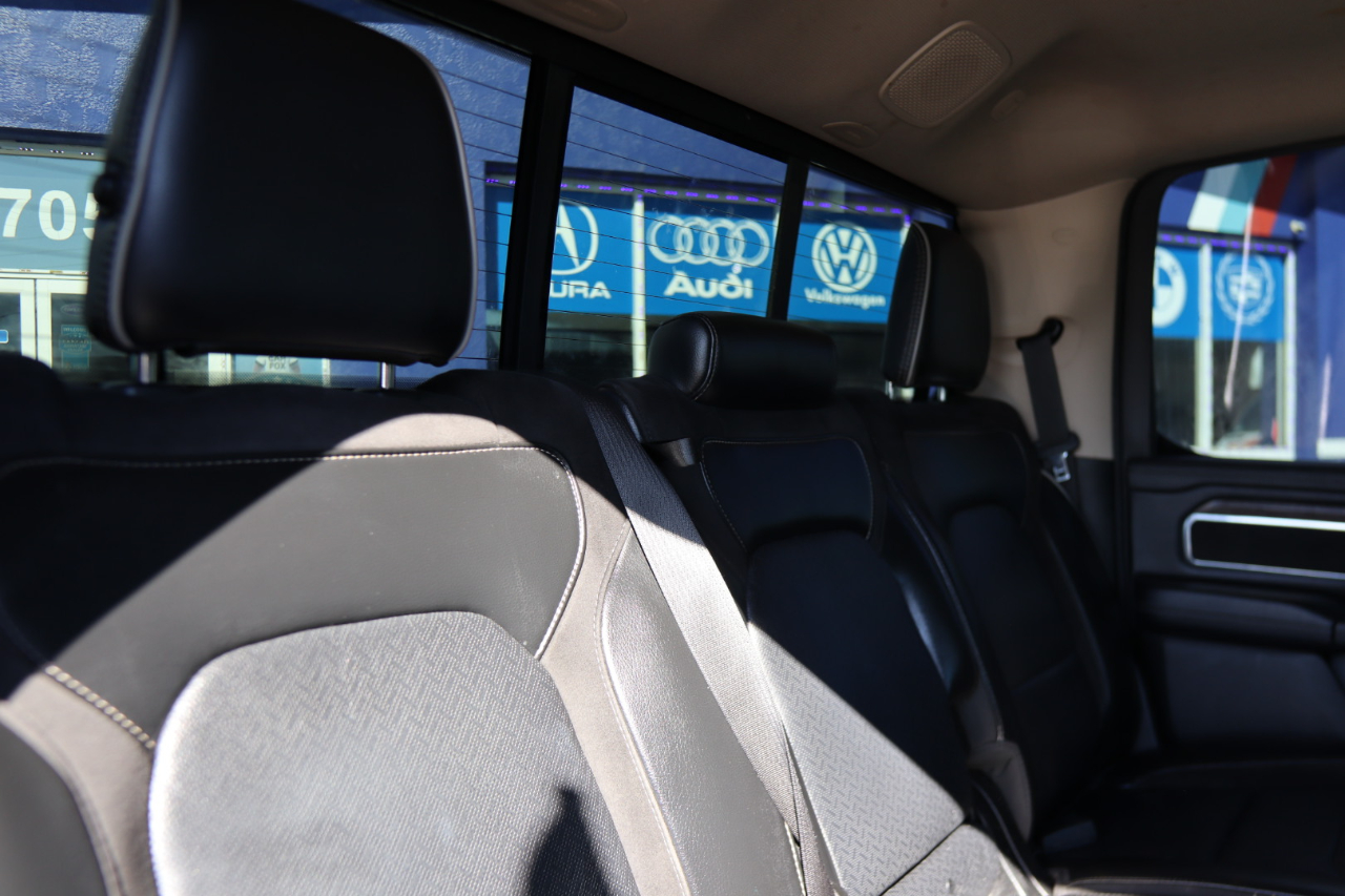 RAM 1500 Laramie 4x4 Crew Cab 5'7" Box 2019