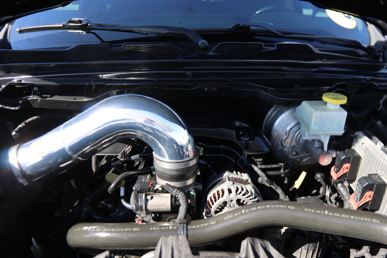 RAM 1500 Laramie 4x4 Crew Cab 5'7" Box 2019