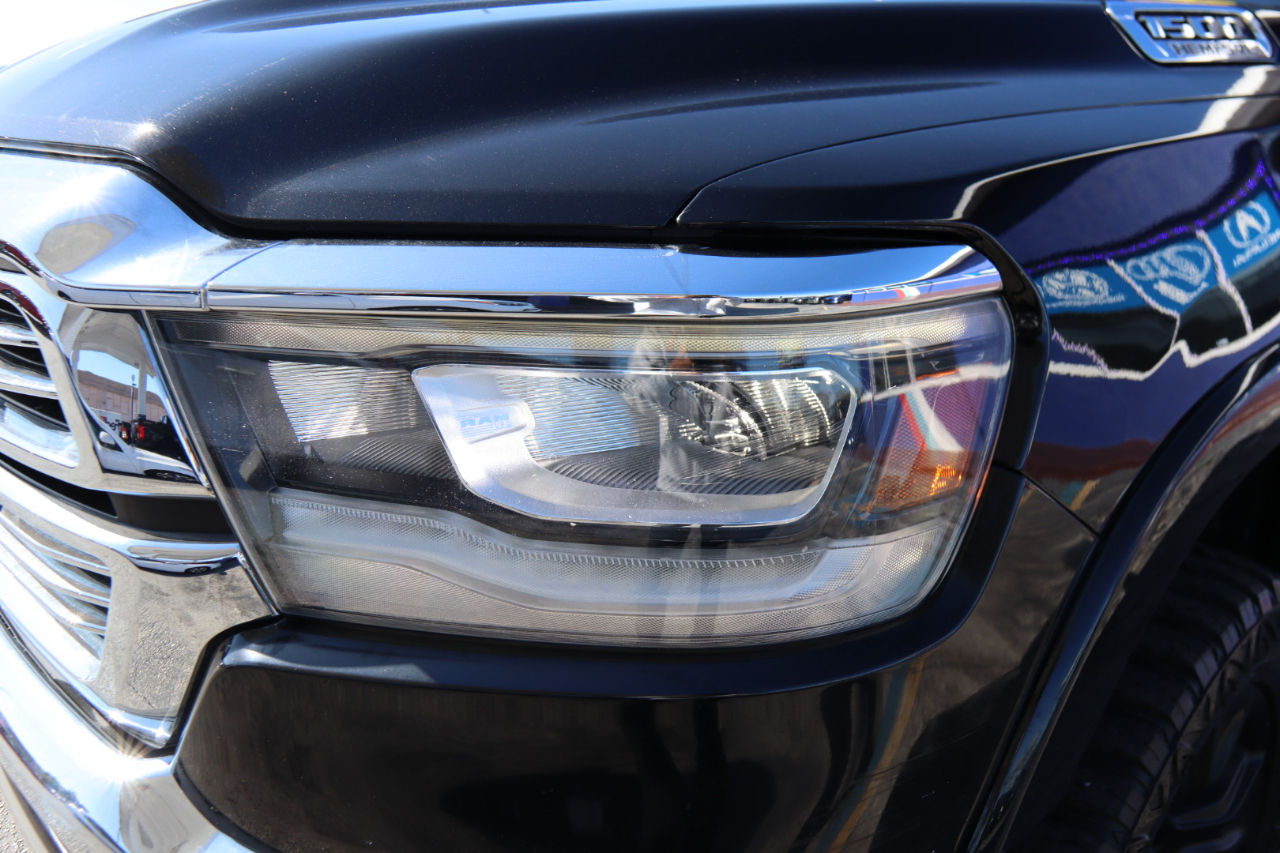 RAM 1500 Laramie 4x4 Crew Cab 5'7" Box 2019