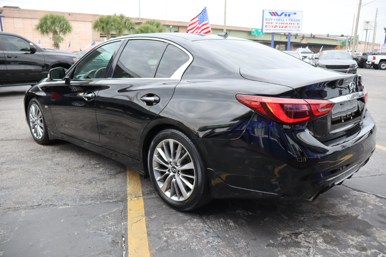 Infiniti Q50 3.0t LUXE RWD 2019