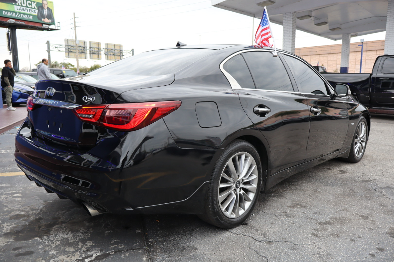 Infiniti Q50 3.0t LUXE RWD 2019