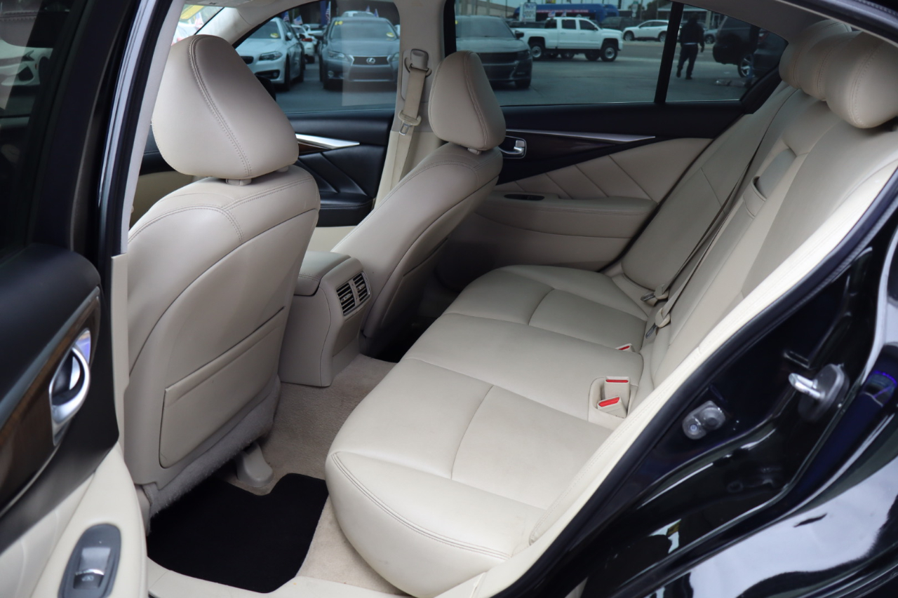 Infiniti Q50 3.0t LUXE RWD 2019