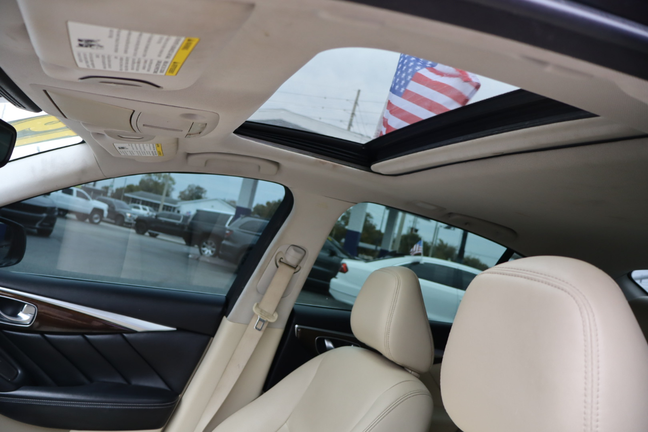 Infiniti Q50 3.0t LUXE RWD 2019