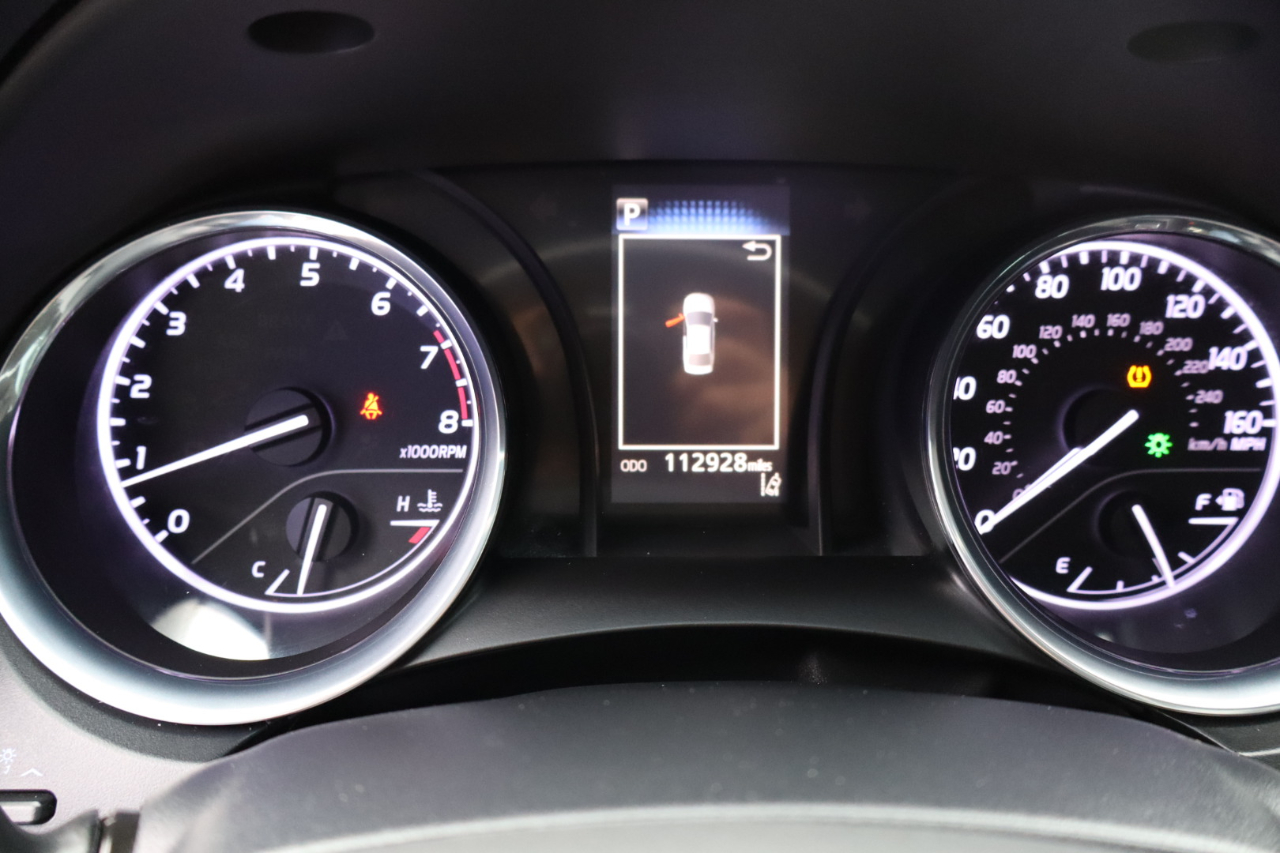 Toyota Camry SE Auto (Natl) 2020