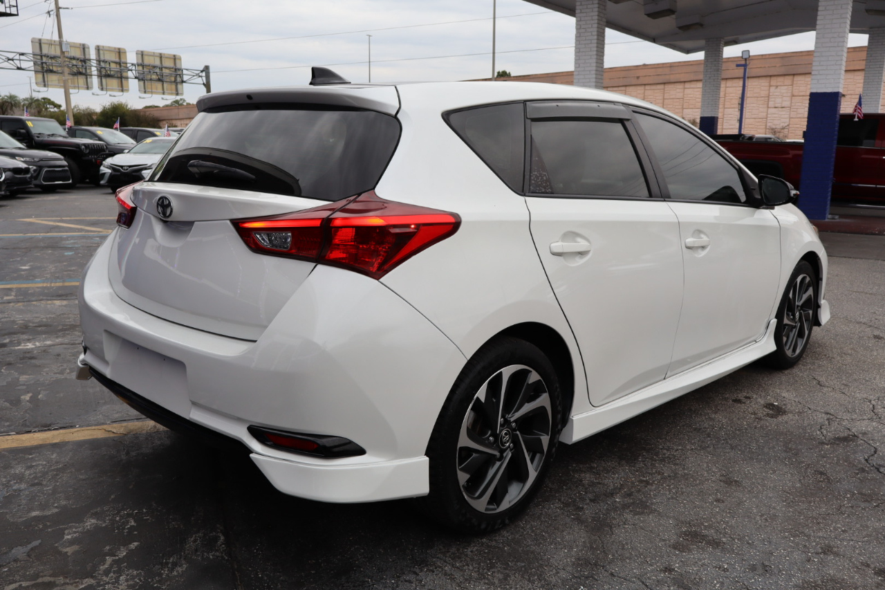 Toyota Corolla iM CVT (Natl) 2017