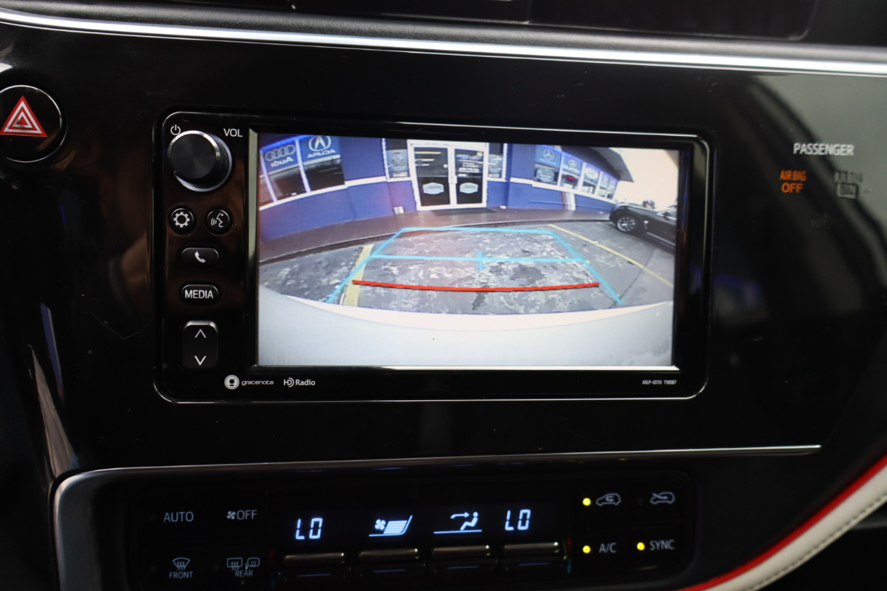 Toyota Corolla iM CVT (Natl) 2017