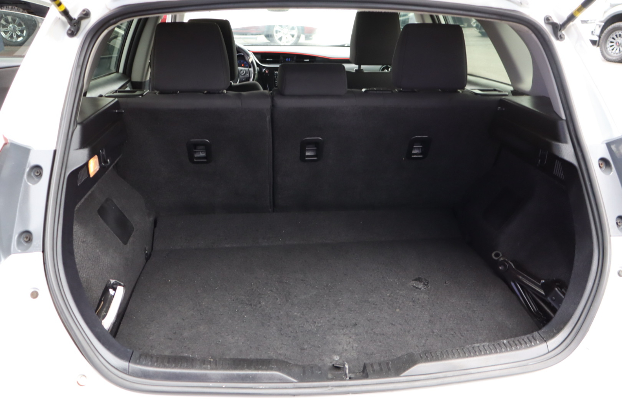 Toyota Corolla iM CVT (Natl) 2017