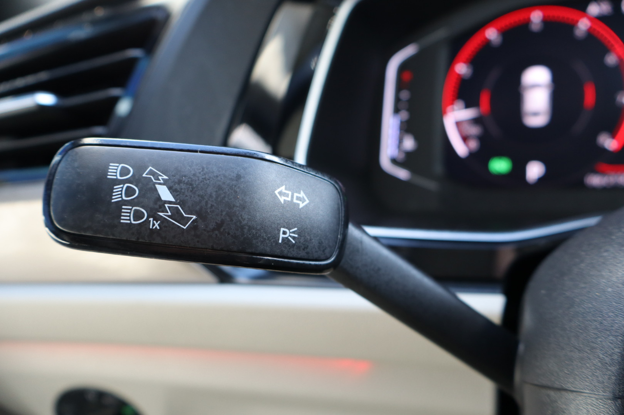 Volkswagen Jetta SEL Premium Auto w/CWP/ULEV 2019