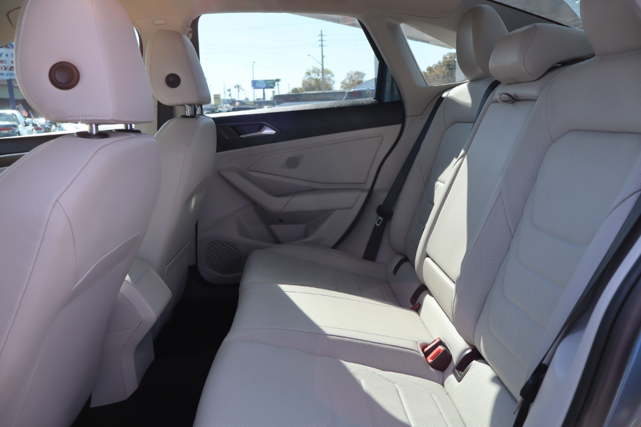 Volkswagen Jetta SEL Premium Auto w/CWP/ULEV 2019