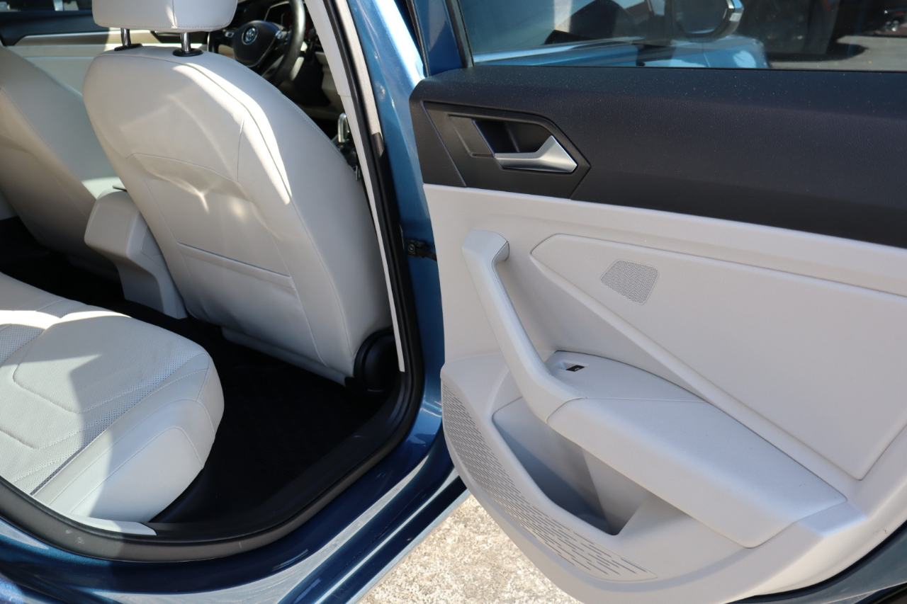 Volkswagen Jetta SEL Premium Auto w/CWP/ULEV 2019