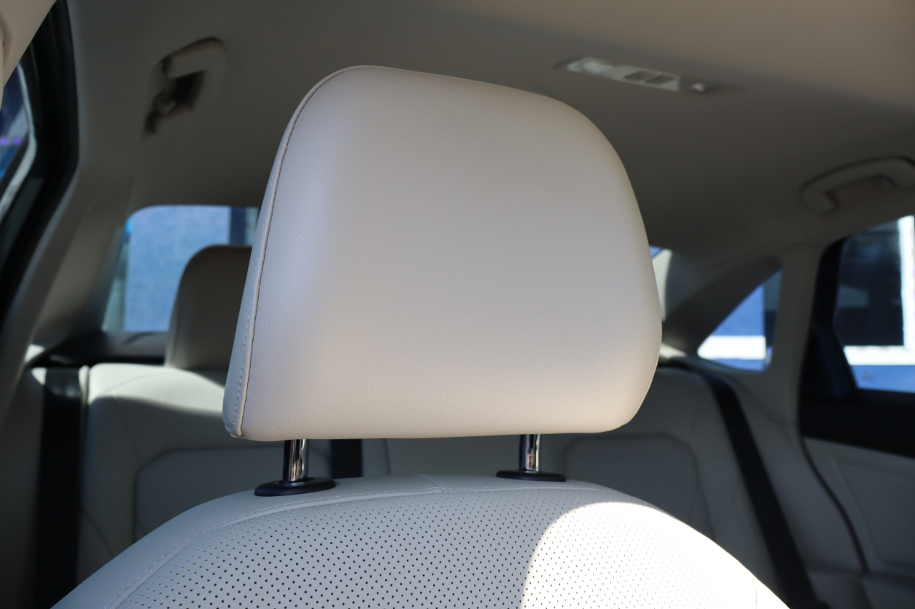 Volkswagen Jetta SEL Premium Auto w/CWP/ULEV 2019