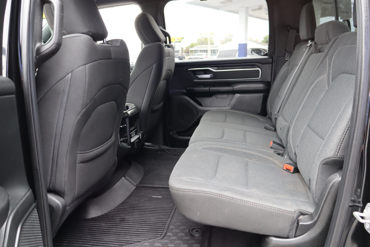 RAM 1500 Big Horn/Lone Star 4x2 Crew Cab 5'7" Box 2019