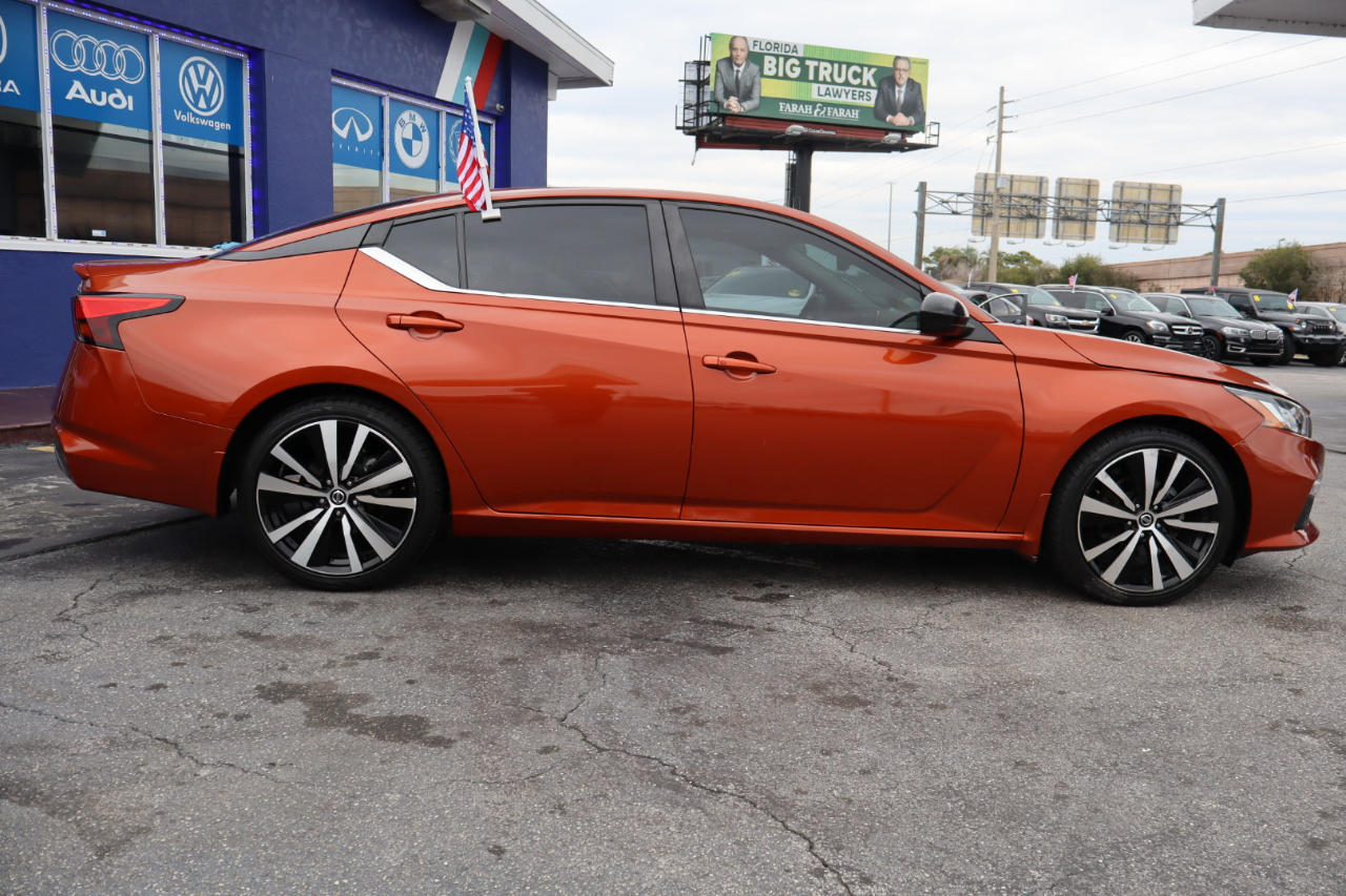 Nissan Altima 2.5 SR Sedan 2020