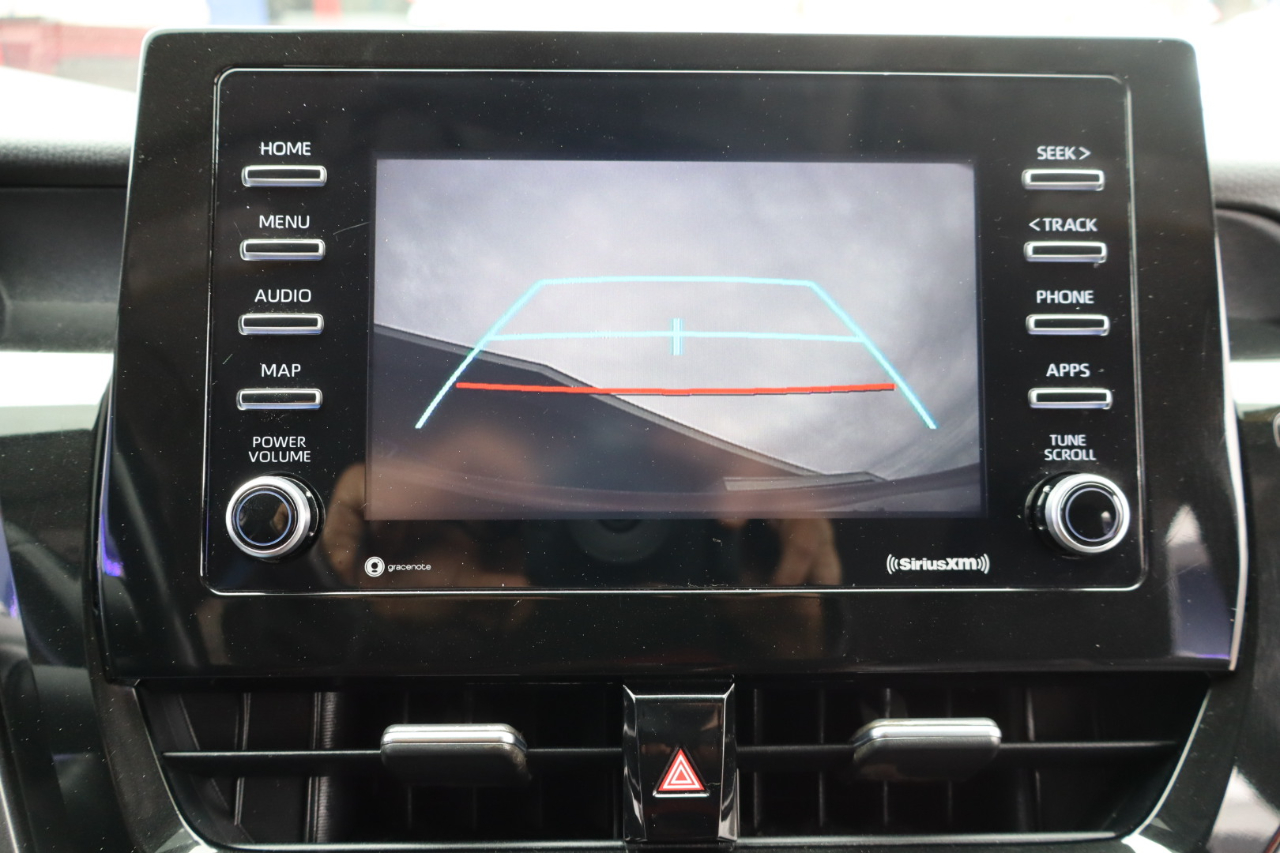 Toyota Camry SE Auto (Natl) 2021