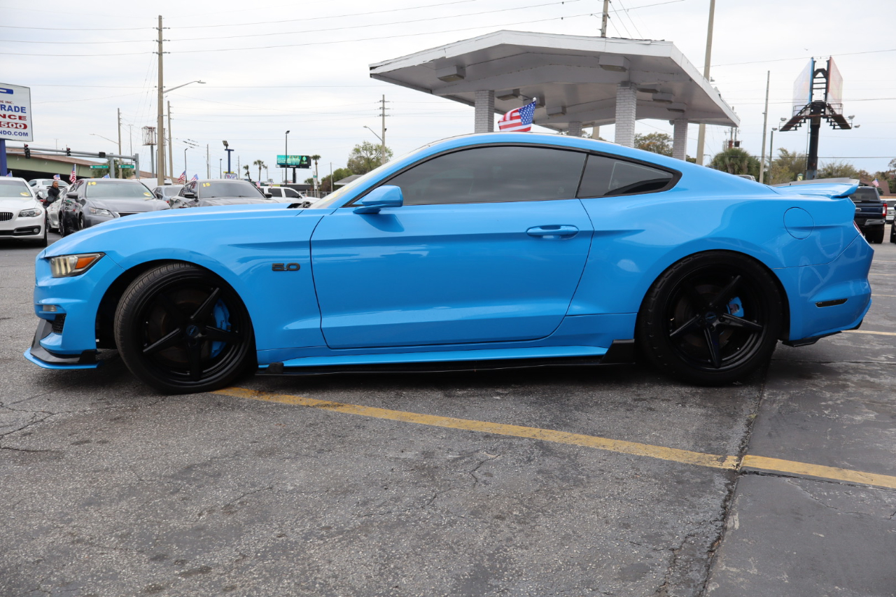 Ford Mustang GT Fastback 2017