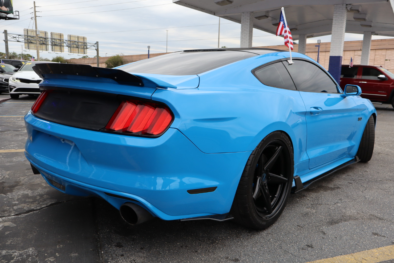 Ford Mustang GT Fastback 2017