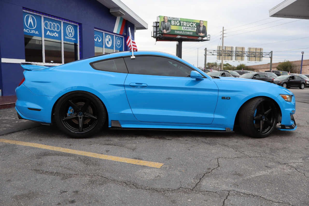 Ford Mustang GT Fastback 2017
