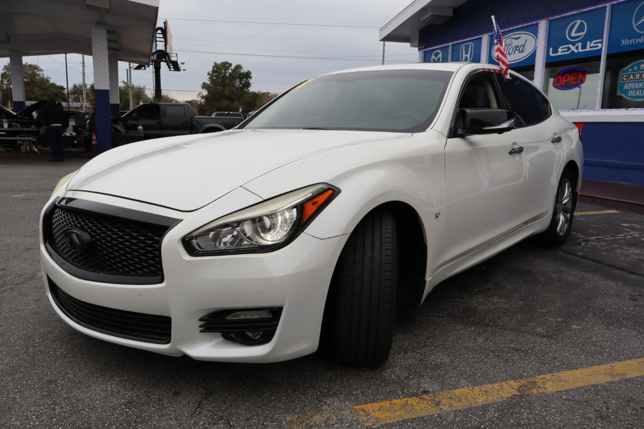 Infiniti Q70 3.7 LUXE RWD 2018