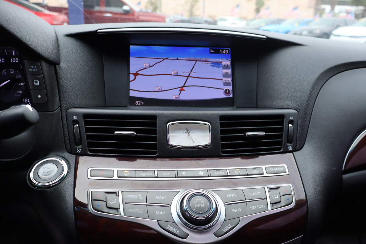 Infiniti Q70 3.7 LUXE RWD 2018